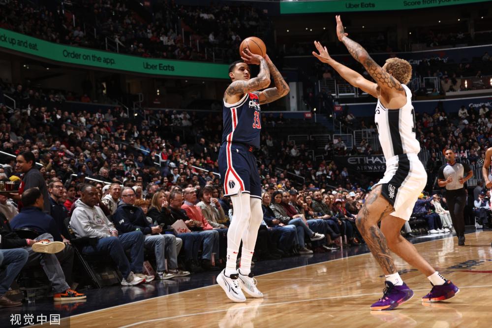 尤其在面对 尤其在面对